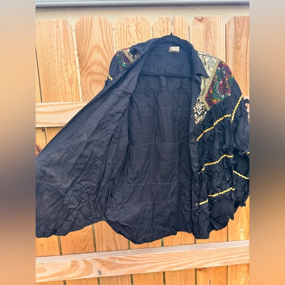 NANCY-K Vintage Western Embellished Button Front Long Sleeve Top - Picture 11 of 13